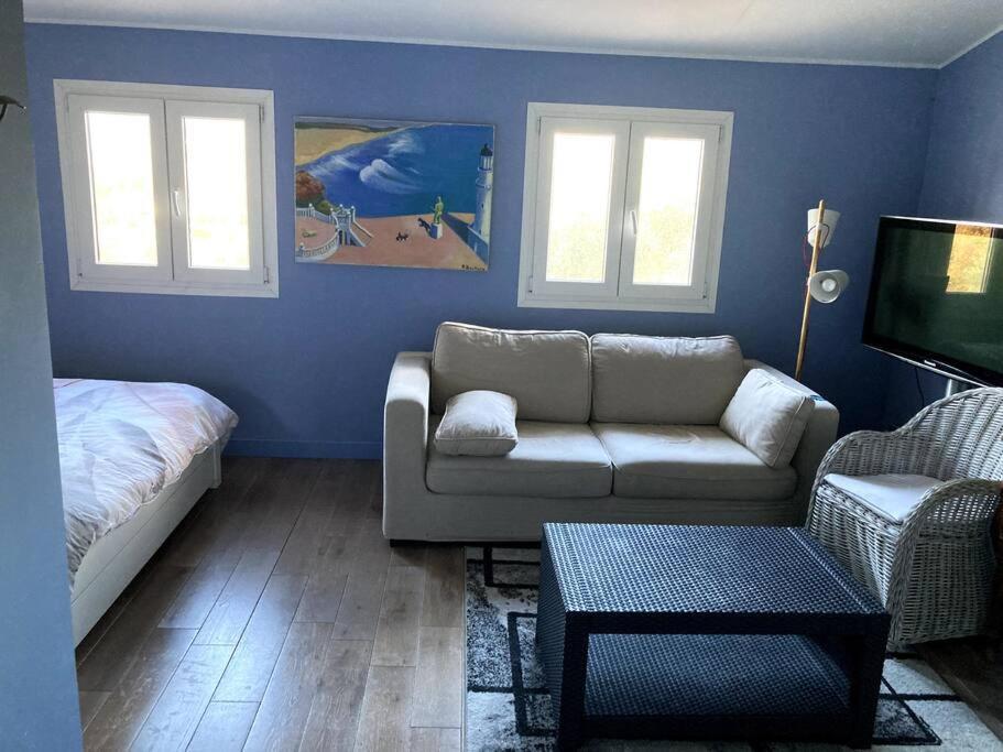 ラ・コル・シュル・ルーAgreable Chambre D'Hotes Avec Vue Sur Les Collinesアパートメント エクステリア 写真