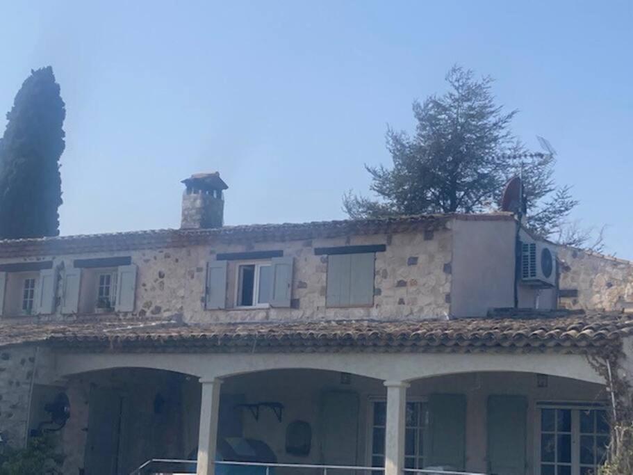 ラ・コル・シュル・ルーAgreable Chambre D'Hotes Avec Vue Sur Les Collinesアパートメント エクステリア 写真